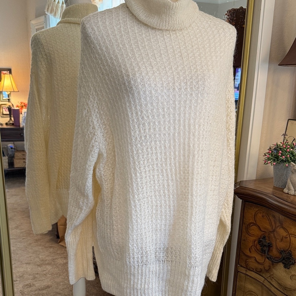 Zara Ivory Acrylic/Alpaca Blend Turtleneck Sweater